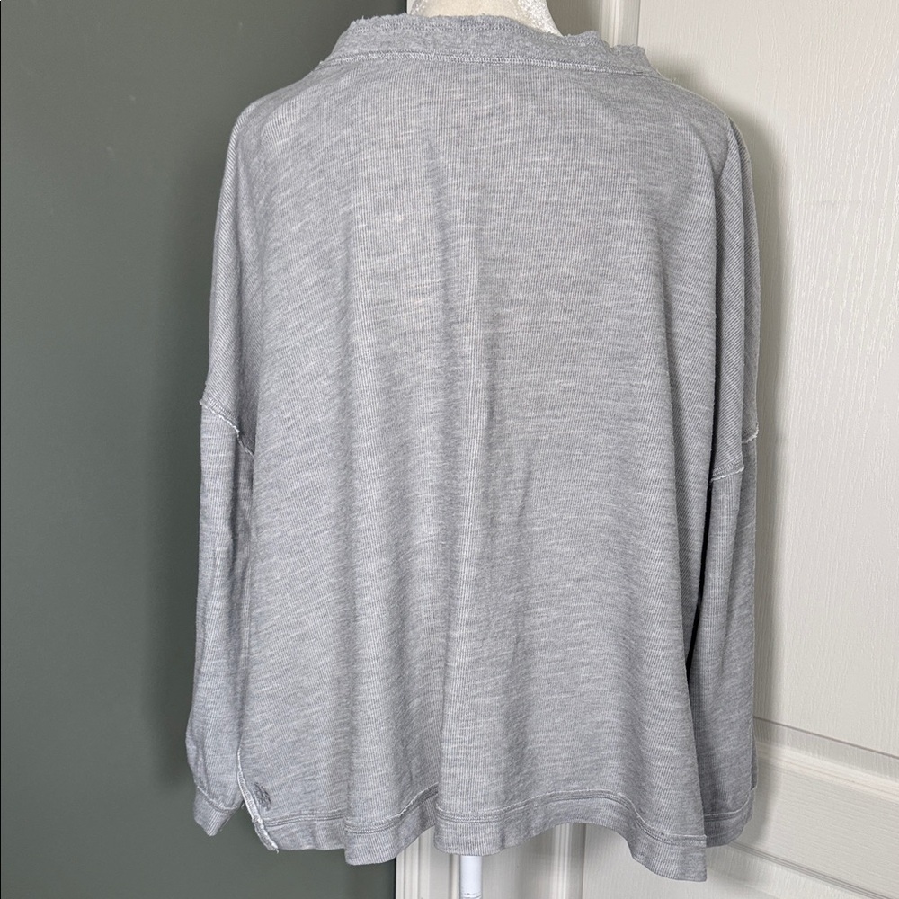 Free People We The Free Thermal Top Gray Oversized Waffle Knit Small - Picture 8 of 10